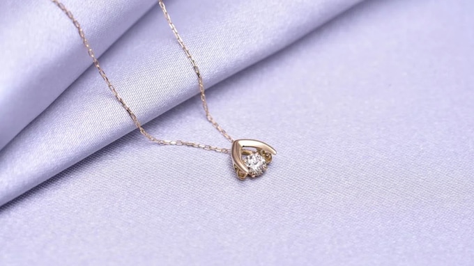 母の遺品整理で出てきた「金のネックレス」…形見分けでそのまま持ち帰って大丈夫？弁護士が教える「遺産」と「形見」の境界線