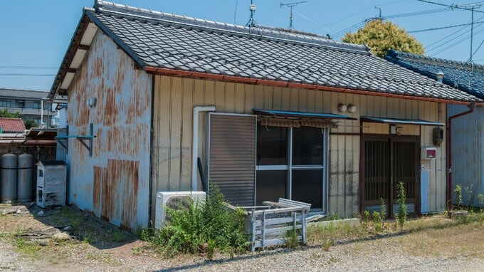 使用目的なしの空き家約85％、貸家用・売却用の空き家約70％が放置され…解決の足かせは費用負担、今後は「外国人購入のセカンドハウス」放置懸念も