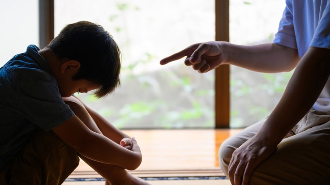 「お金は汚い」「投資はズルい」…〈資産7億円の父親〉が明かす、お金持ちになれない人に共通する「お金に対する誤解」