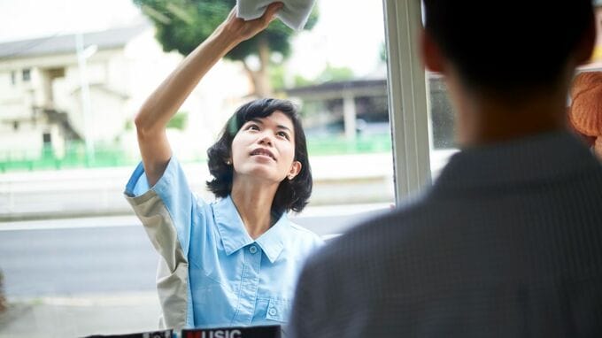 上はエリート、下はIT世代、「特別な能力がない」と自嘲する40代在日中国人が辿り着いた〈コンビニ経営〉…急増する中国人店主と、日本人が去った“過酷現場”の穴埋め