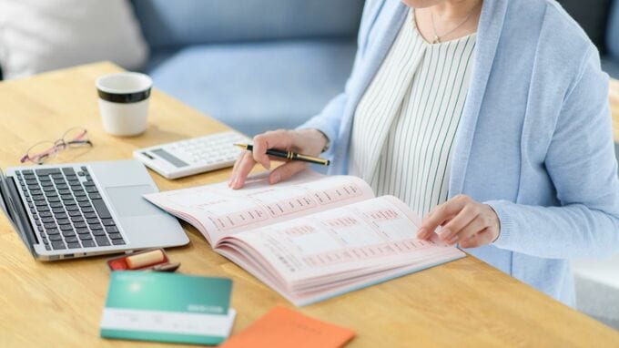 60歳以降、どれぐらい稼げば足りますか？…平均データから見る老後の「支出」と「収入」【ライフシフト研究者が解説】