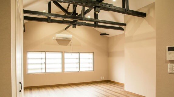 住宅の内装に多用される「接着剤(アクリル)」がもたらす問題
