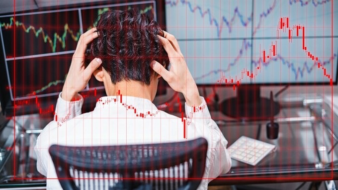 知れば納得…投資初心者のナゾ行動「ダダ下がりの株を大事に塩漬け」「グイグイ上昇中の株をあっさり売却」が起こるワケ【経済評論家が解説】