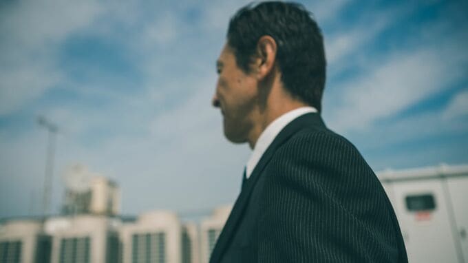 「スーツ着る必要ある？」妻の言葉が胸に刺さる…退職1年で“400万円”を溶かした61歳元管理職が、平日8時に向かう場所