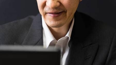 後述のとおり、見せ板は禁止です（※画像はイメージです／PIXTA）