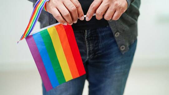 LGBTカップルの相続トラブル…親族と揉めないための対策と注意点【相続専門税理士が解説】