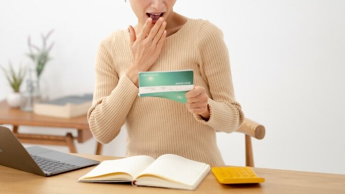 「こんな金額、見たことがない…」通帳に記された“1億2,000万円”。年金20万円で暮らしていた60代夫婦が一夜で状況を変えたワケ