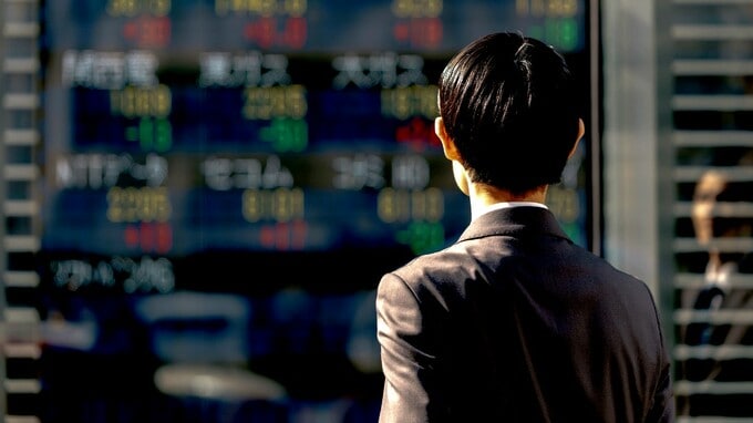 ベテラン経済評論家が、このタイミングで「日本株を全売却」した理由…世界経済の展望から描いた「2つのリスクシナリオ」とは？