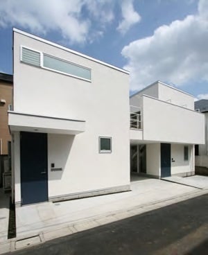 賃貸併用個人住宅。中庭を挟んで小さなメゾネット式賃貸住宅を併設する(杉並）。