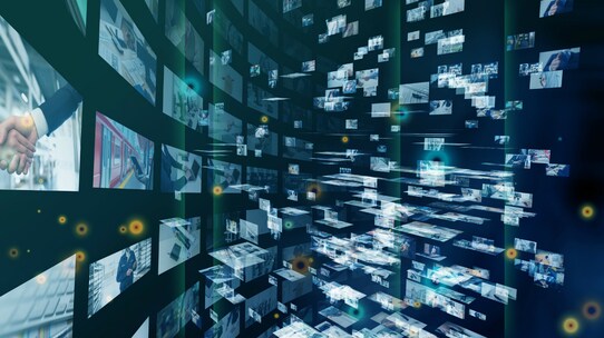 膨大な情報の「デジタル化作業」にいそしむ、現代人の日常