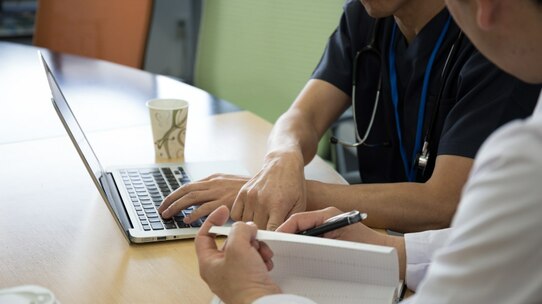 医師からの「明らかに誤った指示」に看護師はどう対応すべきか