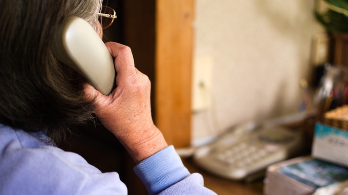 あなた一体誰なんですか？「亡き父の家を守りたい」70代実娘と「現金化したい」後妻の姪…1本の電話から始まった相続トラブルの中身【相続の専門家が解説】