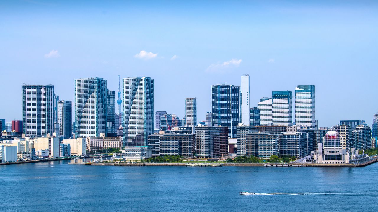 なぜ湾岸タワマンは「南向き」に飛びつくと後悔するのか…資産価値を左右する「たった1つの視点」