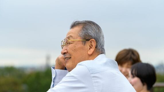 早くもらって本当によかった…60歳で会社を定年した元会社員、年金受給を5年繰上げて「月18万円」が「月13万6,000円」に大幅減額も「後悔していません」と笑顔のワケ