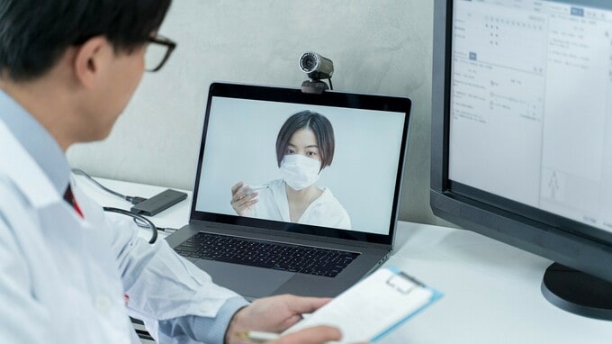 オンライン診療の特例恒久化に向けた動向と論点…初診対面原則の是非が争点、曖昧な「かかりつけ医」をどうするか