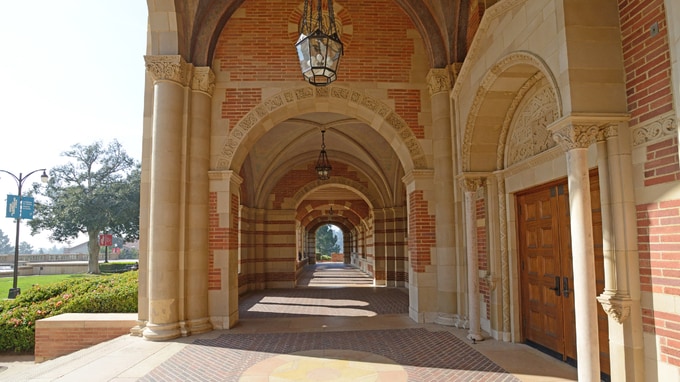 米国名門大学への「編入ルート」を拓く、短大時代の単位取得法