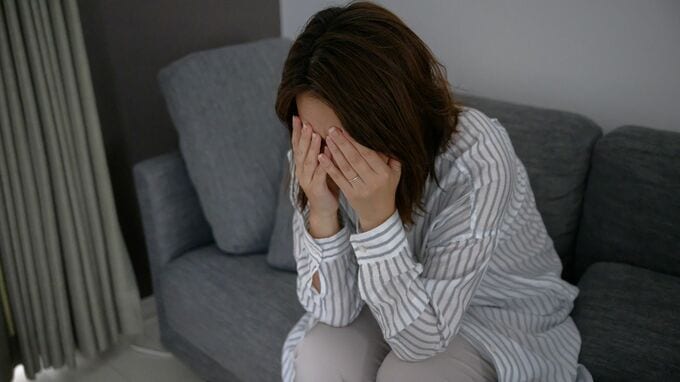 お父さんが遺してくれたお金をバカなことに使ってしまいました…父の遺産200万円を失い、「裁判」を起こした48歳女性の悲劇。30年来の親友が吐露した「とんでもない真実」【弁護士が解説】