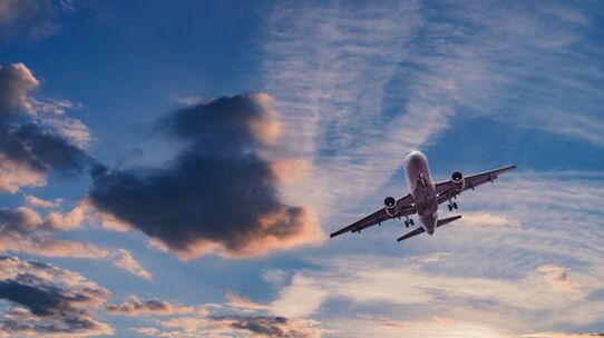 1週間で8,500便の航空便がキャンセルに!米国で勃発の大問題、原因は?