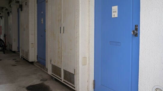 入居者が死亡した事故物件…「隣の部屋」でも告知義務はあるか【弁護士が解説】