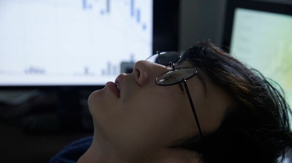 いまや動画配信、長期家族旅行を楽しむ富裕層ライフ…FIREした元サラリーマン〈資産4億円〉達成までの大失敗　「一時はロスカット地獄」「最後の貯金100万円を握りしめて覚悟」