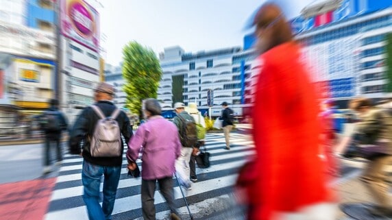 最低賃金引き上げが話題だが…「行き過ぎた弱者保護」に潜む、弱者を苦しめるリスク【経済評論家が解説】