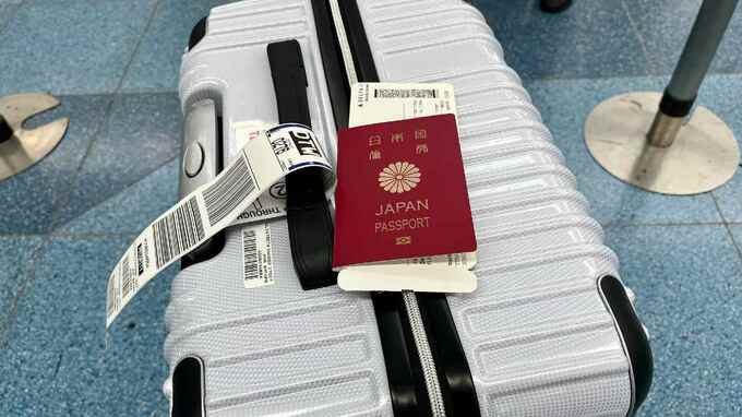 「あんなに余裕があったのに…」貯蓄6,000万円・68歳の元会社員、〈ビジネスクラスで巡る海外生活〉の代償