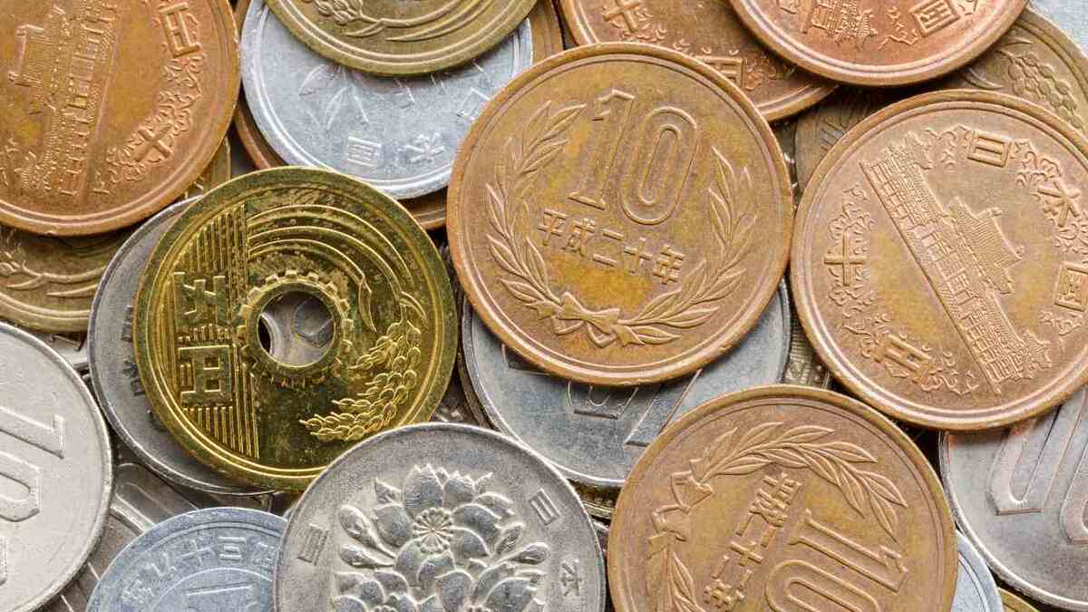 硬貨の流通高が10年ぶりの前年割れに～預け入れ手数料導入前の駆け込みか？ | ゴールドオンライン