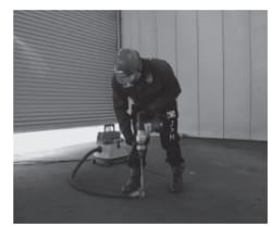 ウレタン樹脂の注入孔を削孔