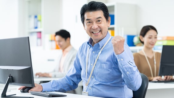 65歳までしっかり働くぞ！…定年退職日当日まで働く“マジメな会社員”が「80万円も損する」という理不尽【税理士が「もっともお得な退職日」を断言】