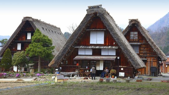 世界的デザイナーが「お土産を“小さな個人商店”で買う」ワケ