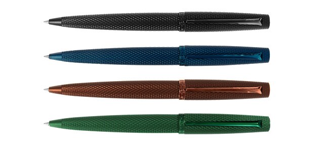 画像上から、ブラック、ブルー、ブラウン、グリーン