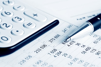 期間が短いほど利回りが低い傾向に