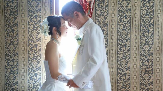 年収700万円の36歳・営業マン、19歳女性と「年の差婚」でハッピーライフを謳歌も…定年退職後、たった2年で「老後破産」の絶望【FPが解説】