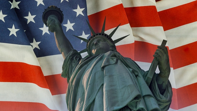 「ボーイング6機購入」で加速するアメリカ移民政策…中古旅客機導入と二重国籍禁止法案が波紋――不法移民送還を国家主導で強化、旅行者監視も拡大【国際税理士が解説】