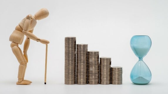 日本国民を震撼させた「老後資金2,000万円問題」だが…資金計画に影響する「もう1つの重要データ」の存在【FPが解説】 