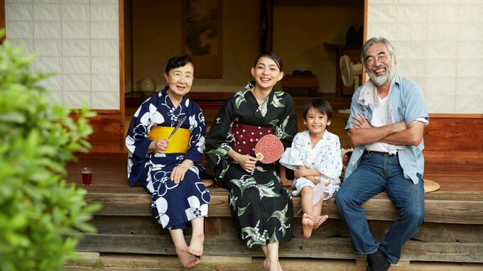 「今年のお墓参りは私たちで行くから」…75歳母の電話。〈お寺・お祭り・花火〉実家で夏の思い出をつくるはずが、お盆の帰省をやめた理由