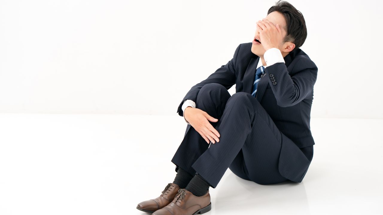 もう心が折れそうだ…上司と部下の板挟み、調整と謝罪の無限地獄にはまる「45歳課長」。管理職の半数が「燃え尽きる」本当の理由