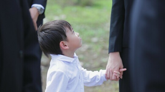 離婚した元夫、逝去…「親権は元妻」にあっても、子に相続させることはできるのか?【弁護士が解説】