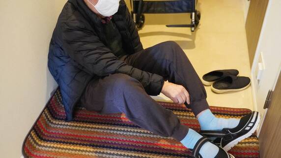 「助けて」年金月12万円・母のSOSから始まった“地獄の介護”…在宅限界の息子が“涙の決断”を下した夜