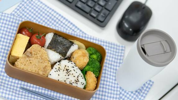 「コンビニすら贅沢に感じる」〈手取り25万円〉42歳会社員、物価高と扶養3人の現実