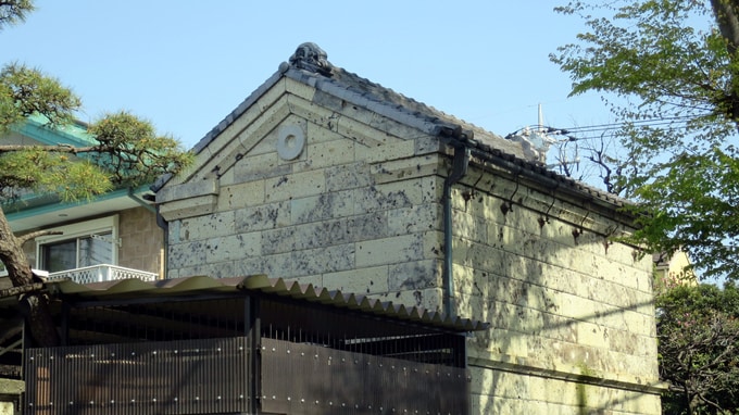 古い樹木などの利用で「新しい生活空間」を生み出した事例