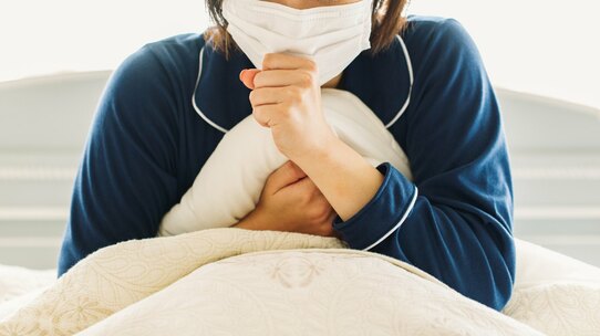 コロナ感染で収入が減ったときに「もらえるお金」とその条件【社労士が解説】