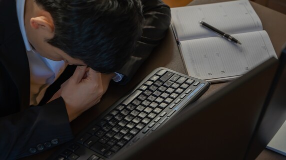 仕事しながらTOEIC800点、簿記2級取得…努力家の会社員が「夢に近づいていない…」と悟り、一気にやめたこと、始めたこと【元日本生命社員・起業家が体験談を解説】