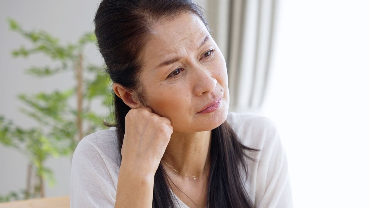 「冗談じゃない！」〈年金月14万円・82歳母〉家族葬を終えた55歳長女、納骨を前に住職から告げられたこと