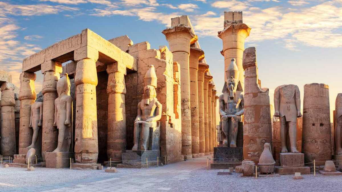 古代エジプト ファラオ アメンホテプ3世の ロイヤル・ スカラベ 古代エジプト ファラオ アメンホテプ3世の ロイヤル・ スカラベ