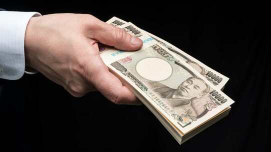 違反金400万円、多額の借金、住宅ローンあり。夫との離婚慰謝料はいくら貰える?【弁護士が解説】