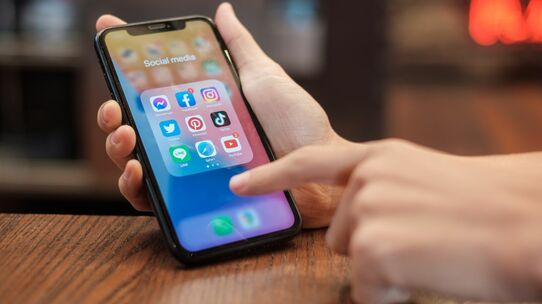 大激戦!「YouTube」と「TikTok」による“ショート動画広告”の市場状況