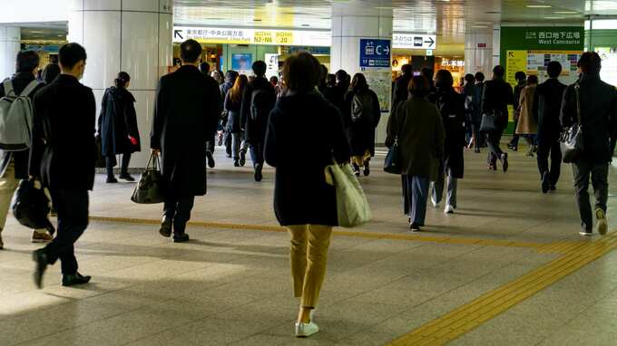 「18歳以下10万円給付」が話題だが…“膝から崩れ落ちる事実”