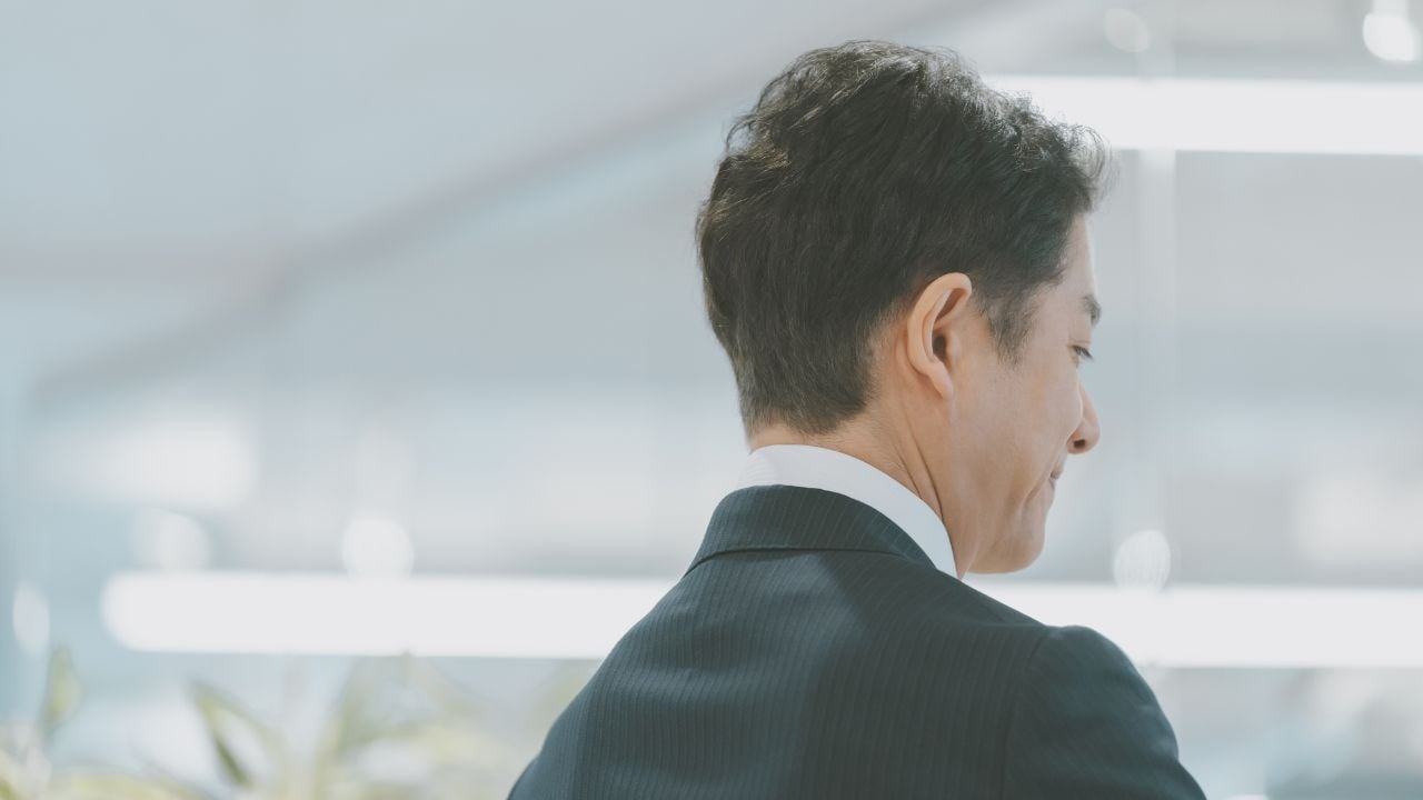 二度と敷居を跨ぐな！83歳父が大激怒。「月収58万円」50歳息子、黙って頭を下げ「実家と絶縁」を選んだ理由