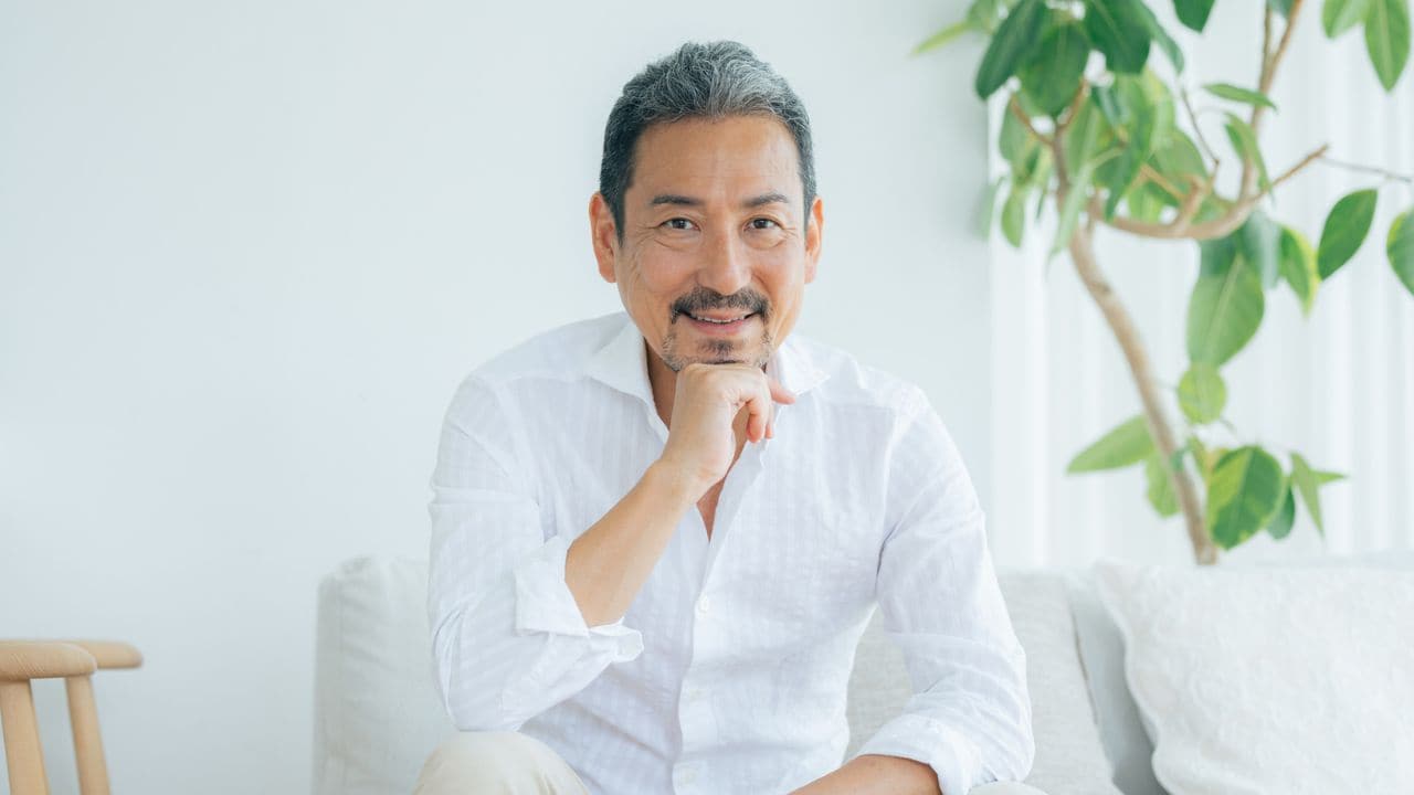 年金事務所の「一生減りますよ？」にも迷わず60歳で〈繰上げ受給〉を選択。65歳男性が〈年金月10.5万円〉に減額でも後悔ゼロなワケ